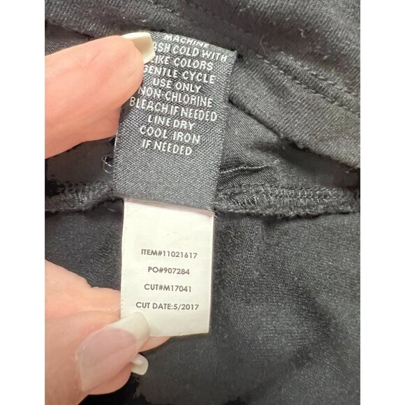 Torrid 2 Knee Dress Plus Size 2X Black Floral Mesh Skater Lace Hollyday Chrismas - Picture 14 of 14